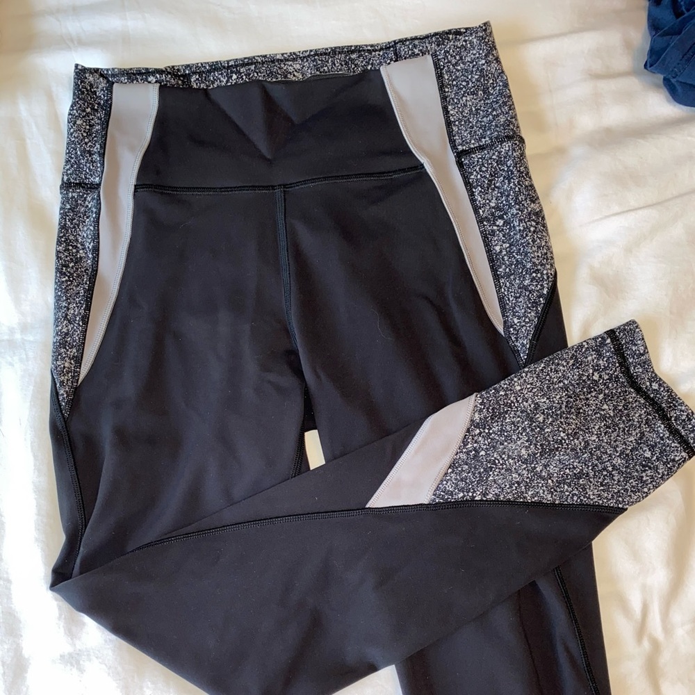 Lululemon In Movement Tight Blocked